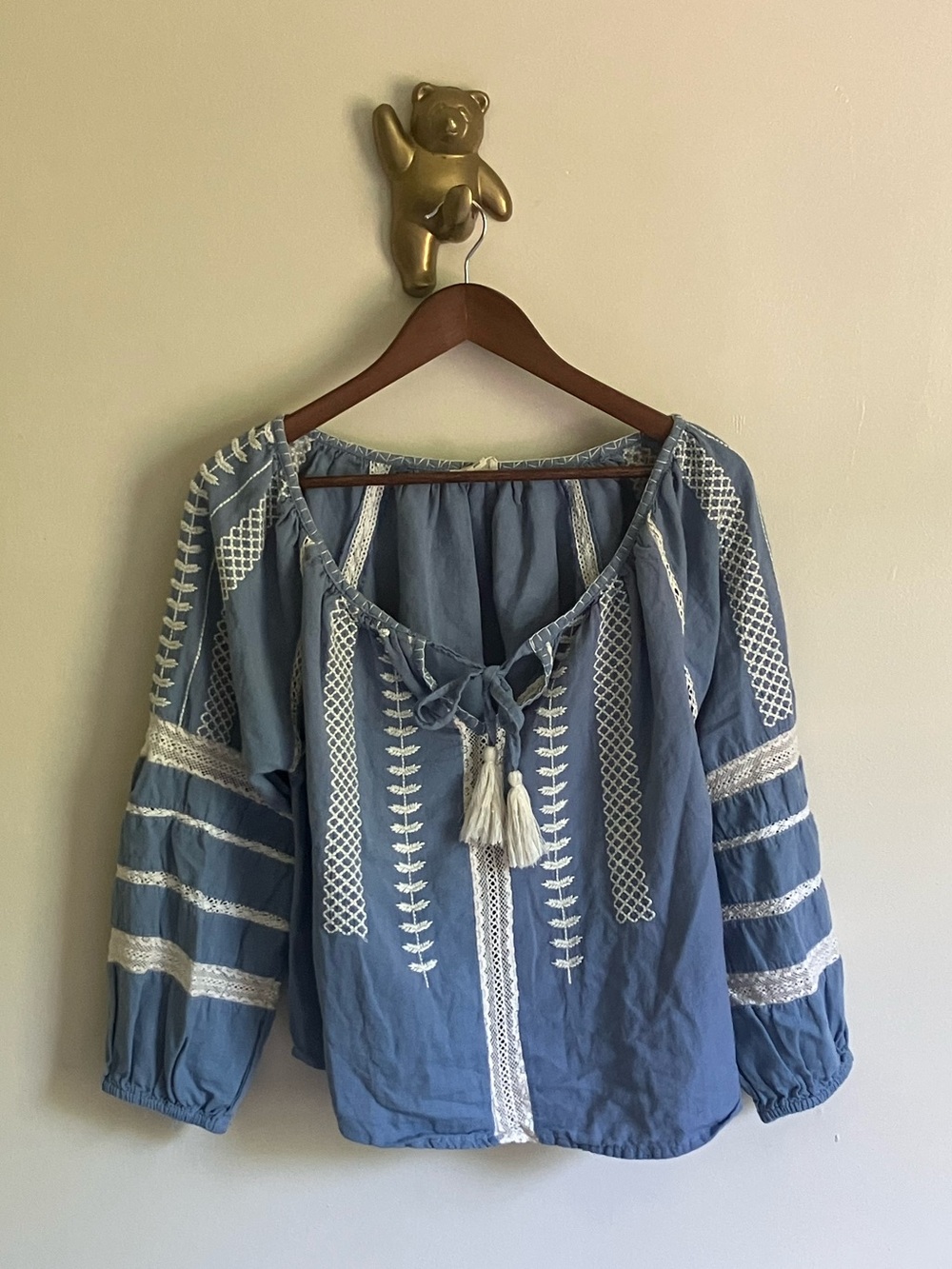 Nicole Miller Boho Embroidered Peasant Top Medium